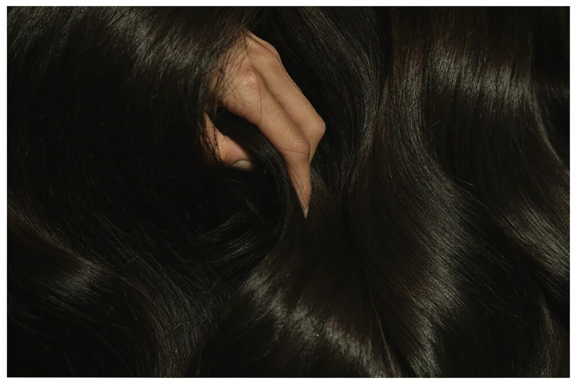 Wari Luxury — hair detail